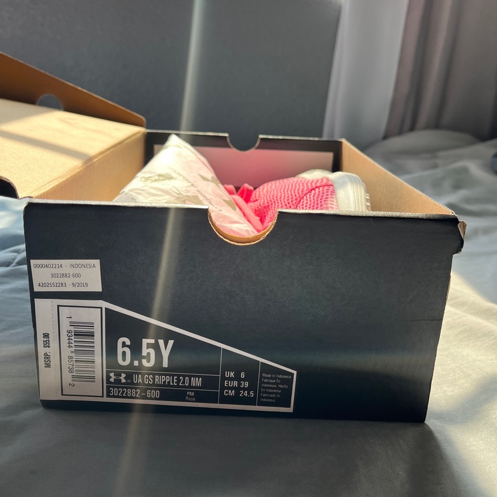 NEW Under Armour 6.5Y Ripple 2.0 Sneaker - Picture 3 of 7